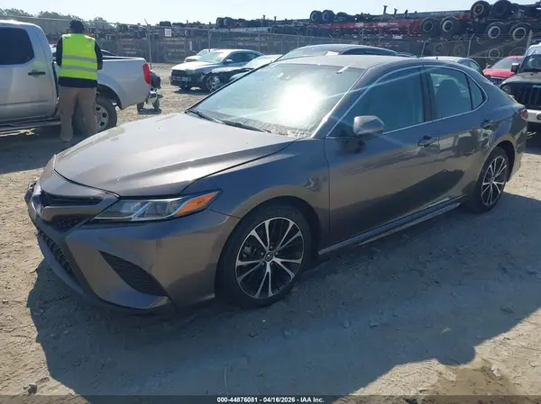 4T1B11HK5KU832653 2019 TOYOTA CAMRY - Image 2