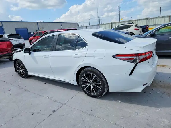 4T1B11HK5KU835195 2019 TOYOTA CAMRY - Image 2