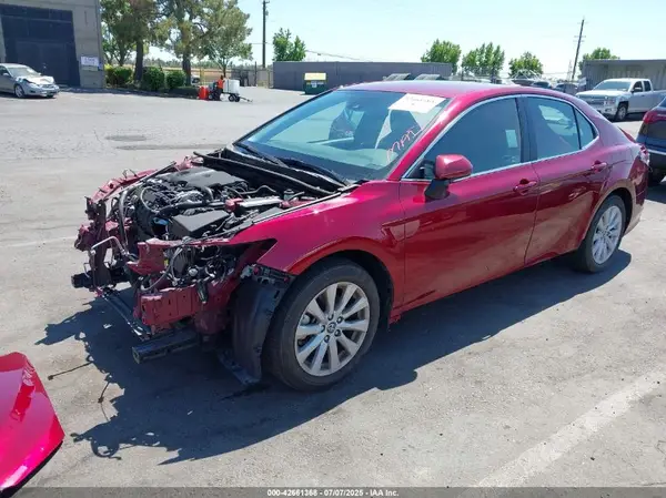 4T1B11HK5KU835388 2019 TOYOTA CAMRY - Image 2