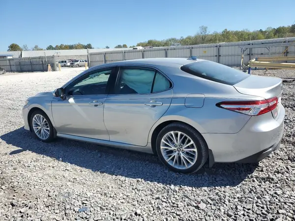 4T1B11HK5KU835620 2019 TOYOTA CAMRY - Image 2
