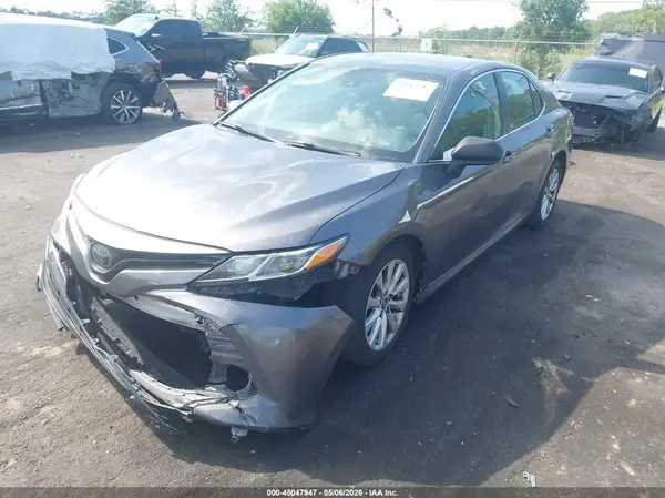 4T1B11HK5KU836704 2019 TOYOTA CAMRY - Image 2