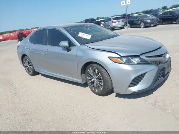 4T1B11HK5KU837092 2019 TOYOTA CAMRY - Image 1