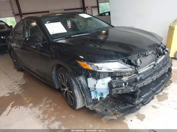 4T1B11HK5KU838792 2019 TOYOTA CAMRY - Image 1