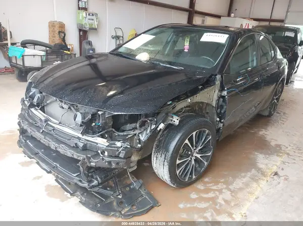 4T1B11HK5KU838792 2019 TOYOTA CAMRY - Image 2