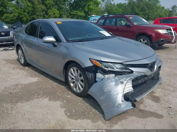 4T1B11HK5KU839134 2019 TOYOTA CAMRY - Image 1