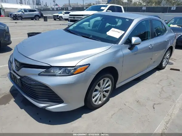 4T1B11HK5KU839232 2019 TOYOTA CAMRY - Image 2