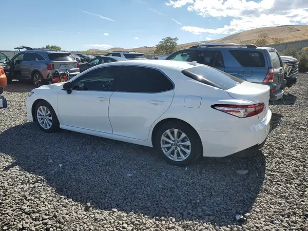 4T1B11HK5KU839750 2019 TOYOTA CAMRY - Image 2