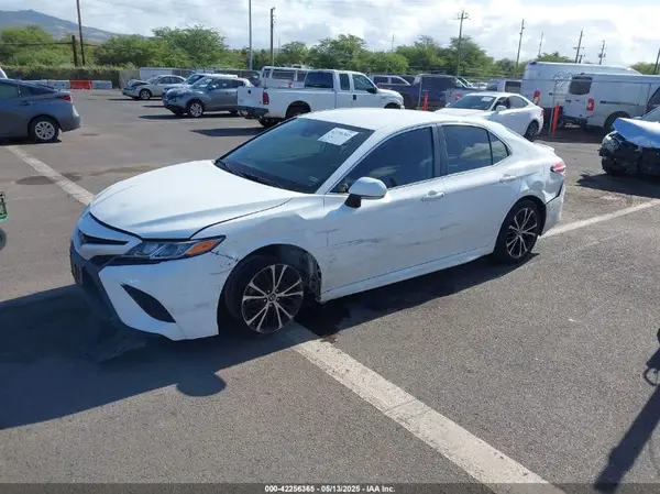 4T1B11HK5KU842132 2019 TOYOTA CAMRY - Image 2