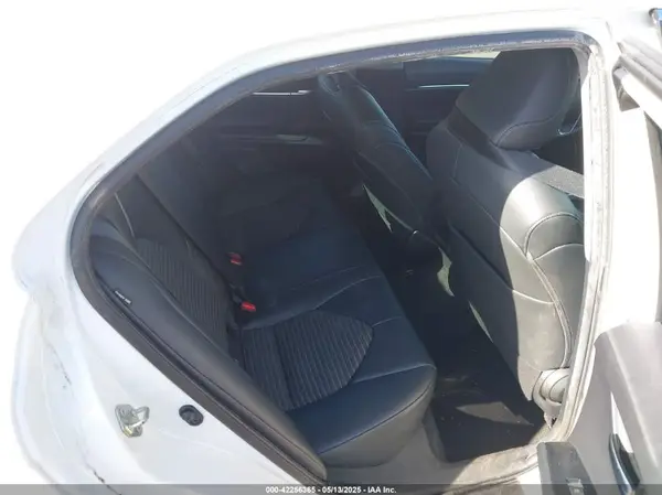 4T1B11HK5KU842132 2019 TOYOTA CAMRY - Image 8