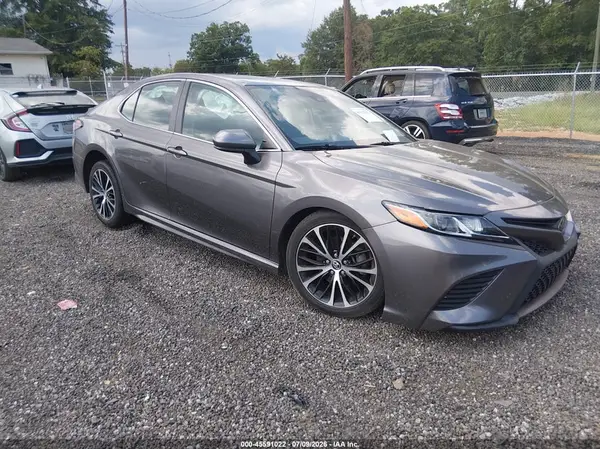 4T1B11HK5KU842356 2019 TOYOTA CAMRY - Image 1