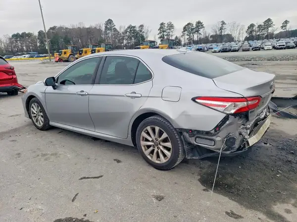 4T1B11HK5KU844205 2019 TOYOTA CAMRY - Image 2