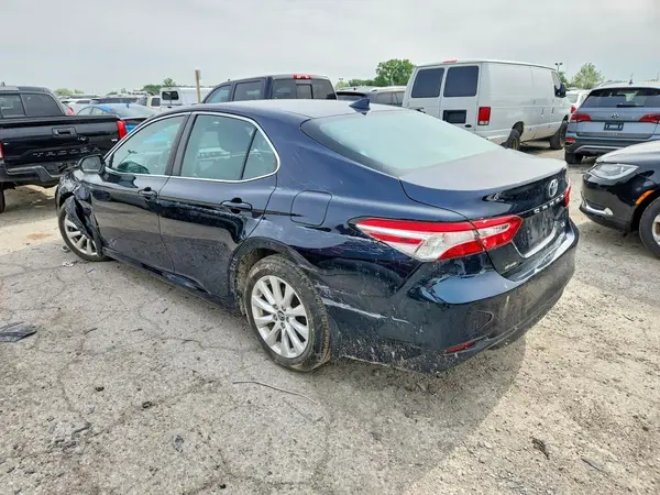 4T1B11HK5KU846780 2019 TOYOTA CAMRY - Image 2