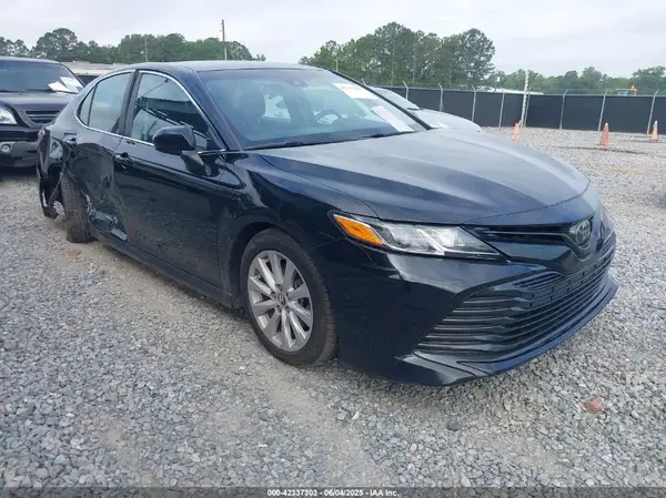 4T1B11HK5KU851686 2019 TOYOTA CAMRY - Image 1