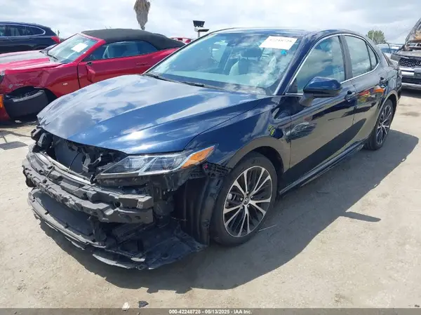 4T1B11HK5KU852174 2019 TOYOTA CAMRY - Image 2