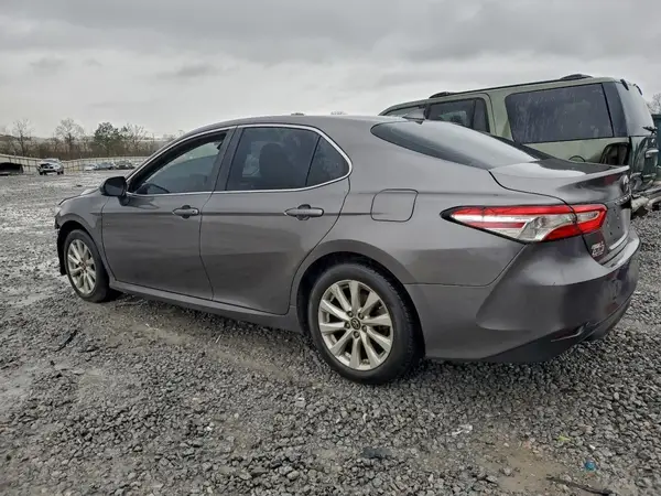 4T1B11HK5KU856824 2019 TOYOTA CAMRY - Image 2