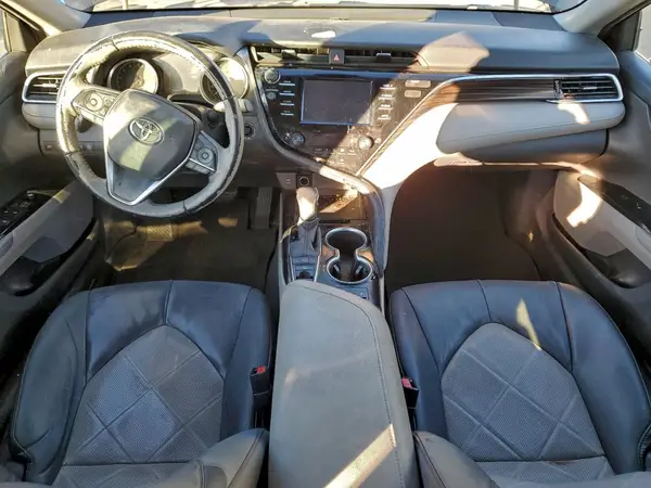 4T1B11HK6JU001208 2018 TOYOTA CAMRY - Image 8