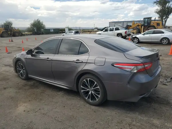 4T1B11HK6JU006084 2018 TOYOTA CAMRY - Image 2