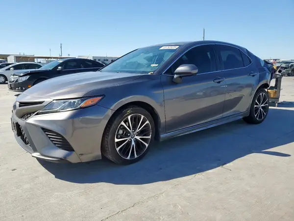 4T1B11HK6JU006795 2018 TOYOTA CAMRY - Image 1