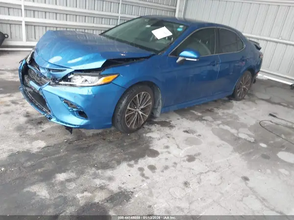 4T1B11HK6JU006893 2018 TOYOTA CAMRY - Image 2