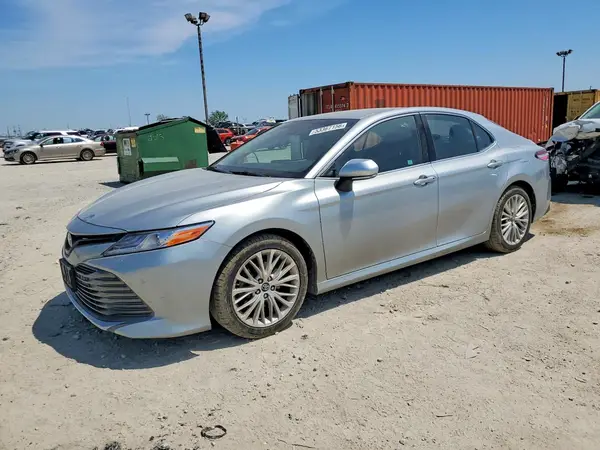 4T1B11HK6JU009678 2018 TOYOTA CAMRY - Image 1
