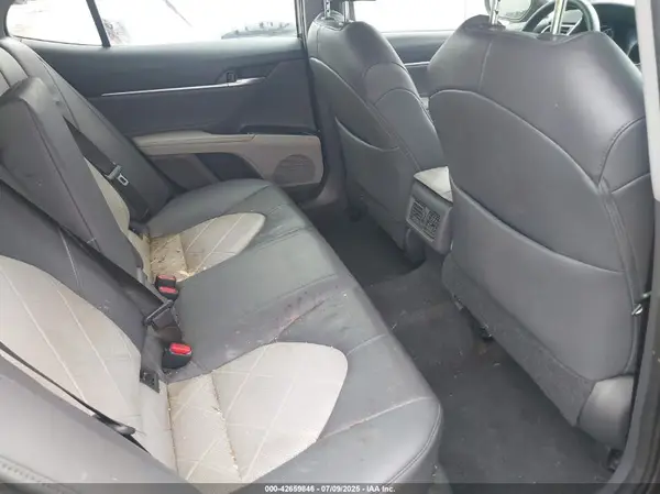 4T1B11HK6JU011429 2018 TOYOTA CAMRY - Image 8