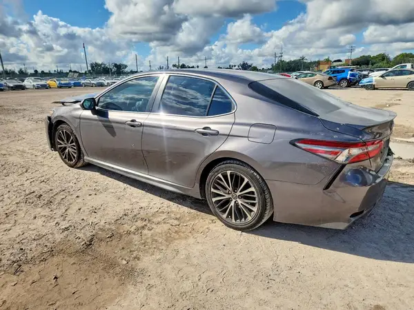 4T1B11HK6JU012127 2018 TOYOTA CAMRY - Image 2