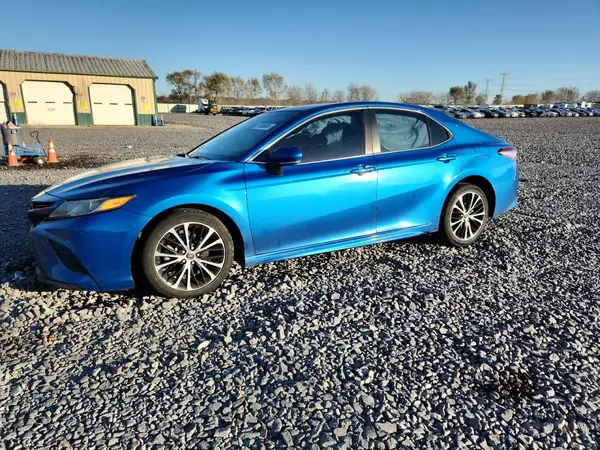 4T1B11HK6JU014296 2018 TOYOTA CAMRY - Image 1