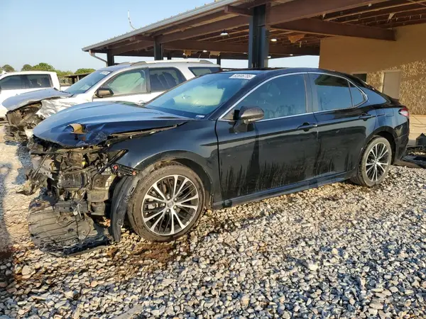 4T1B11HK6JU017456 2018 TOYOTA CAMRY - Image 1