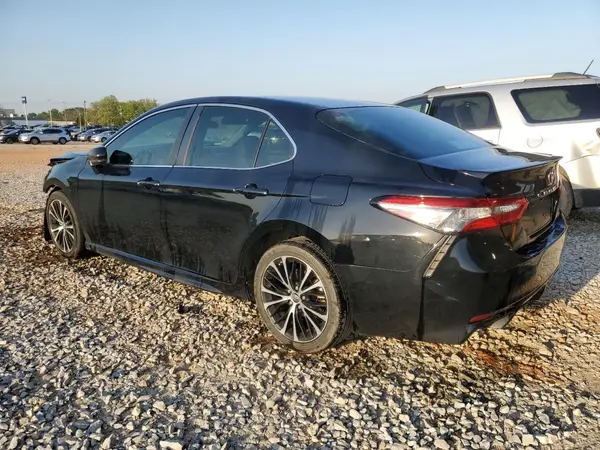 4T1B11HK6JU017456 2018 TOYOTA CAMRY - Image 2