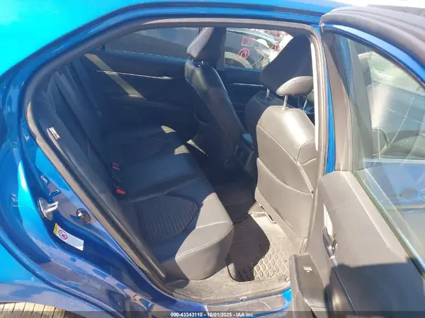 4T1B11HK6JU017621 2018 TOYOTA CAMRY - Image 8