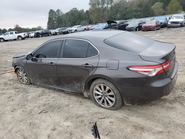 4T1B11HK6JU029445 2018 TOYOTA CAMRY - Image 2