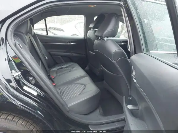 4T1B11HK6JU030501 2018 TOYOTA CAMRY - Image 8