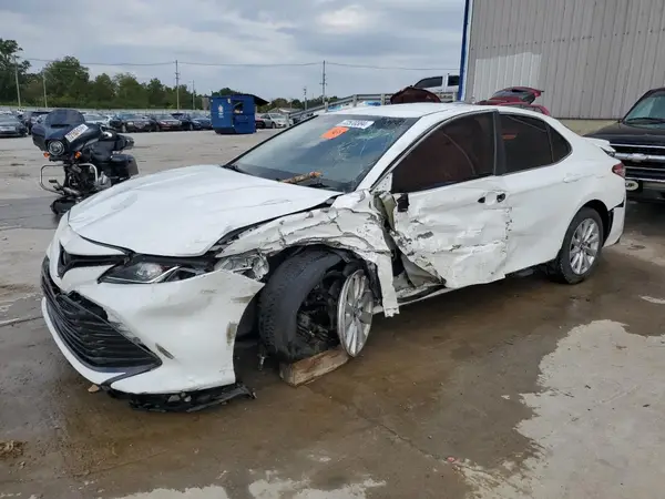 4T1B11HK6JU030529 2018 TOYOTA CAMRY - Image 1