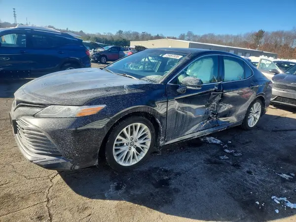 4T1B11HK6JU031910 2018 TOYOTA CAMRY - Image 1