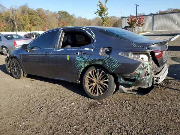 4T1B11HK6JU040736 2018 TOYOTA CAMRY - Image 2