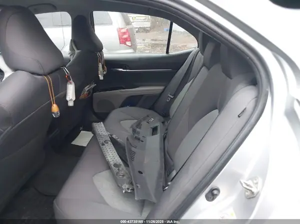 4T1B11HK6JU041532 2018 TOYOTA CAMRY - Image 8