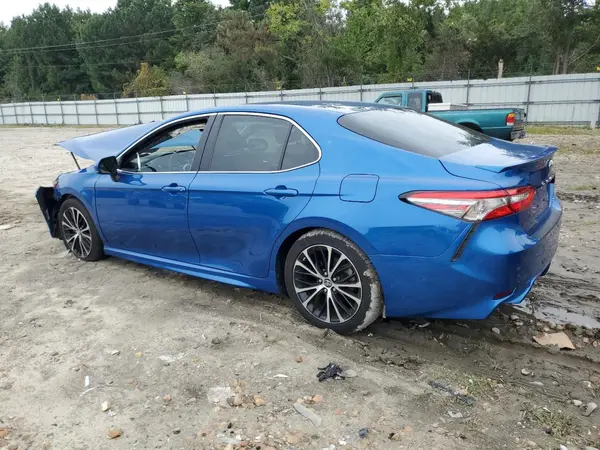4T1B11HK6JU047685 2018 TOYOTA CAMRY - Image 2