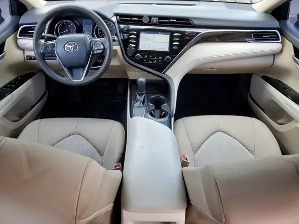 4T1B11HK6JU058329 2018 TOYOTA CAMRY - Image 8
