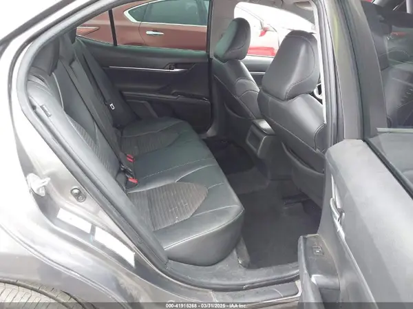 4T1B11HK6JU061571 2018 TOYOTA CAMRY - Image 8