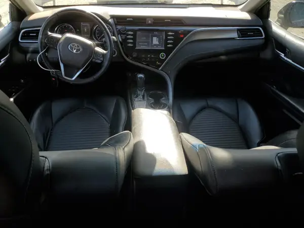 4T1B11HK6JU065653 2018 TOYOTA CAMRY - Image 8