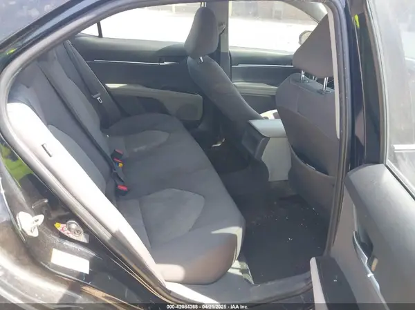 4T1B11HK6JU067077 2018 TOYOTA CAMRY - Image 8