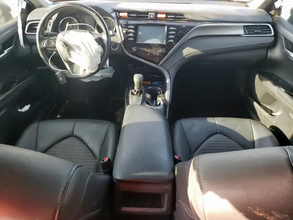 4T1B11HK6JU067161 2018 TOYOTA CAMRY - Image 8