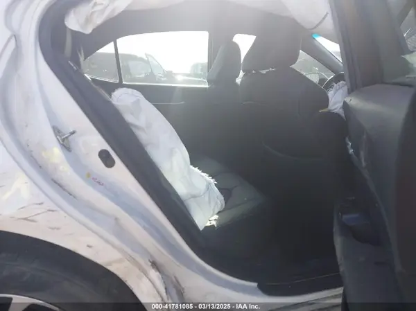 4T1B11HK6JU068231 2018 TOYOTA CAMRY - Image 8