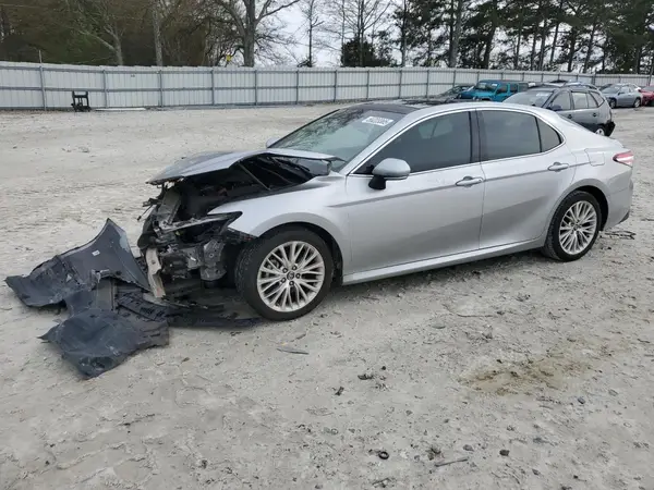 4T1B11HK6JU073316 2018 TOYOTA CAMRY - Image 1