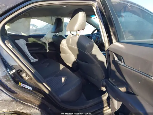 4T1B11HK6JU073431 2018 TOYOTA CAMRY - Image 8