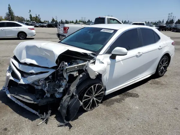 4T1B11HK6JU074188 2018 TOYOTA CAMRY - Image 1