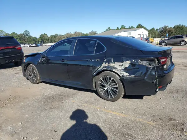 4T1B11HK6JU074613 2018 TOYOTA CAMRY - Image 2