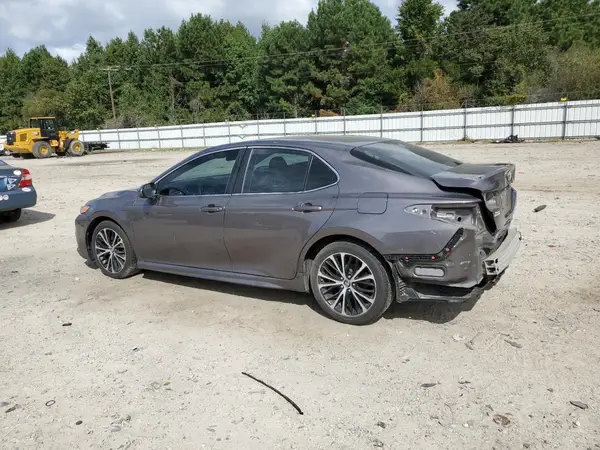 4T1B11HK6JU078578 2018 TOYOTA CAMRY - Image 2
