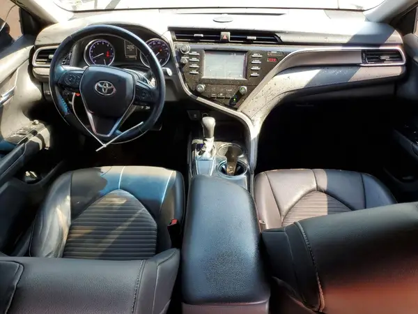 4T1B11HK6JU080072 2018 TOYOTA CAMRY - Image 8