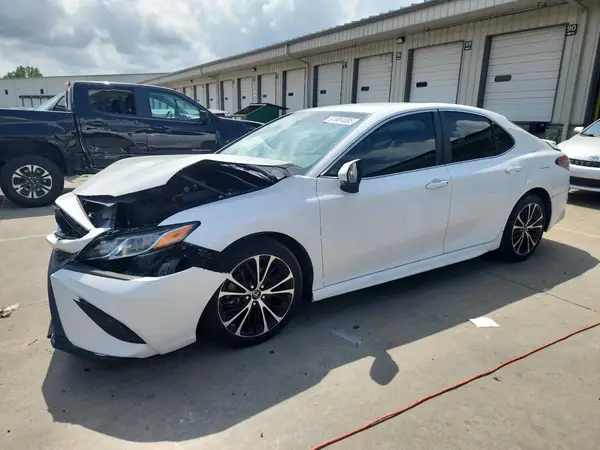 4T1B11HK6JU080895 2018 TOYOTA CAMRY - Image 1
